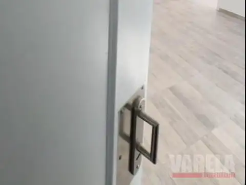 Espectacular depto con balcon terraza propio en  Parque Chacabuco - Carabobo al 1200