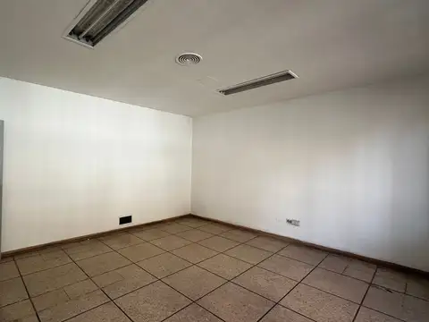 Oficina en Alquiler en Mendoza, $ 1.200.000