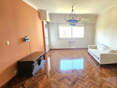 Departamento de 3 ambientes con dependencia - Vista al Parque Rivadavia