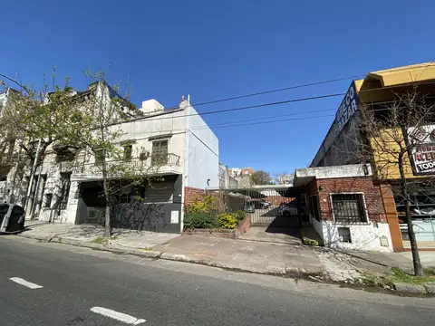 VENTA | Doble lote USAA sobre Avenida Juan de Garay 2650 y 2648