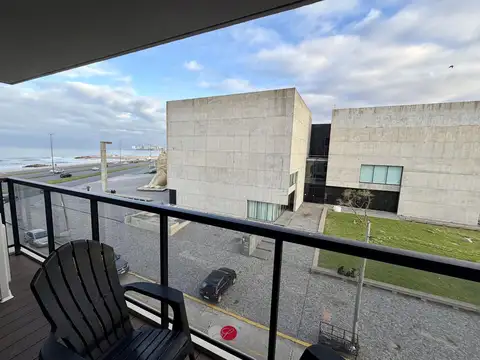 Departamento en Venta en Parque Luro, USD 170.000