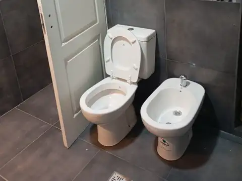 Casa 2 ambientes con 1 baño