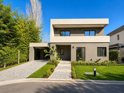 VENTA DE CASA 5 AMBIENTES EN EL BARRIO CERRADO "LOS OLIVOS"