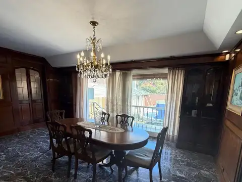 Casa 5 ambientes con 3 baños