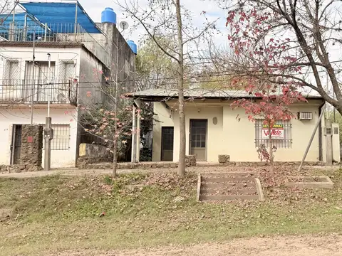 Casa Zona Parque Río Iguazú entre Alem y Laprida