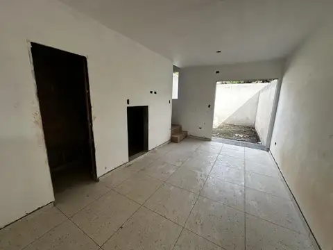 Depto Tipo Casa 2 ambientes con 1 baño