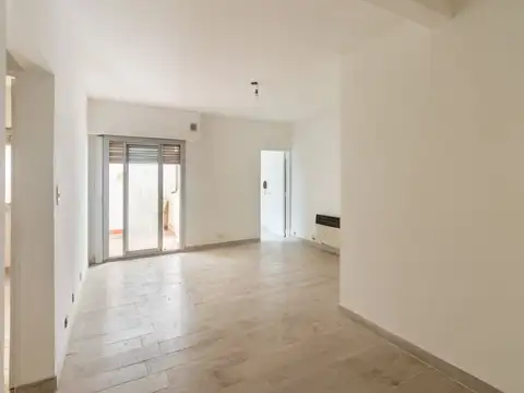3 Ambientes reciclado con 2 Patios
