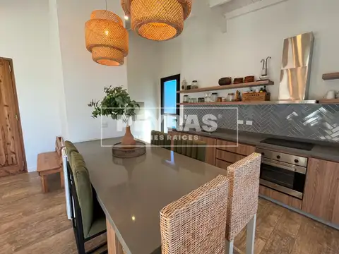 Casa 3 ambientes con 2 baños