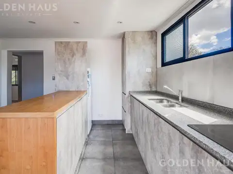 Depto Tipo Casa en Venta 50 años