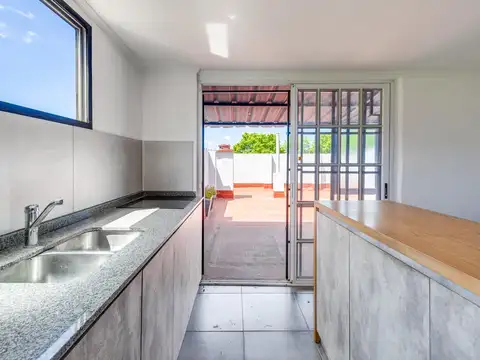 Depto Tipo Casa en Venta de 3 ambientes