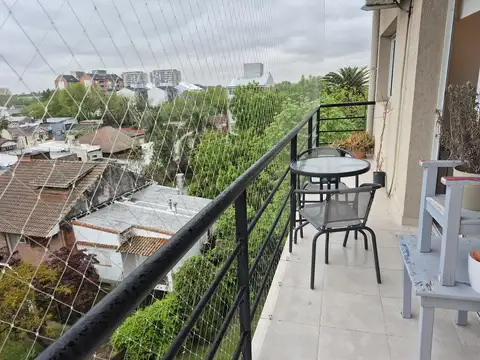Departamento dos ambientes en alquiler con cochera en Tigre.