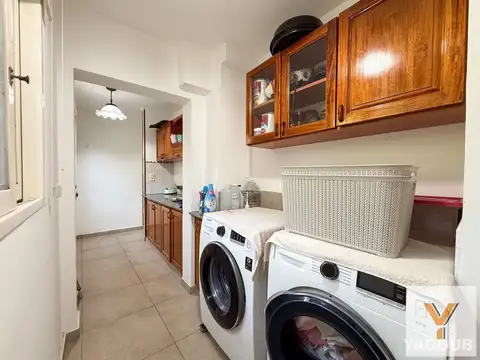 Casa 9 ambientes con 4 baños