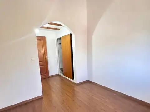 Dúplex en alquiler c/ cochera en Muñiz