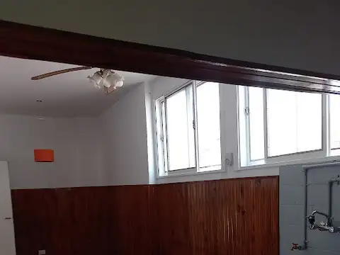Depto Tipo Casa 5 ambientes con 1 baño