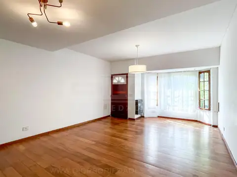 Ramon Castro al 2100 entre Avellaneda y Caseros