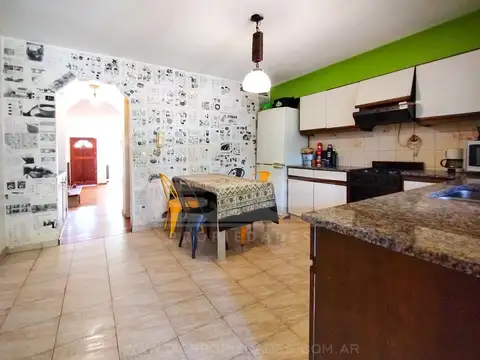 Casa en Alquiler con 1 cochera