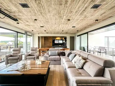 Casa en Venta de 5 dormitorios