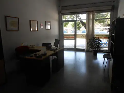 Avellaneda esquina Pedro Whelan