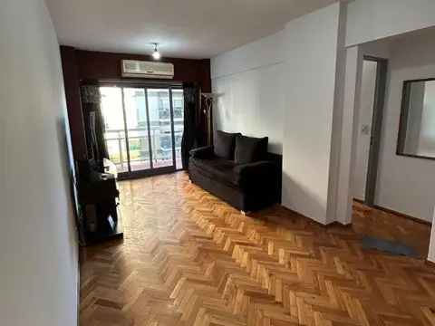 Marcos Paz 3400, Piso 2