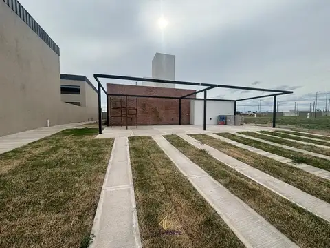 Casa 2 ambientes con 1 baño