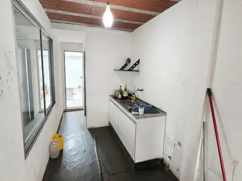 Galpon en Venta 30  mts Fondo