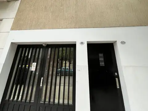 Hermoso PH 4 ambientes en Flores con jardin USO COMERCIAL