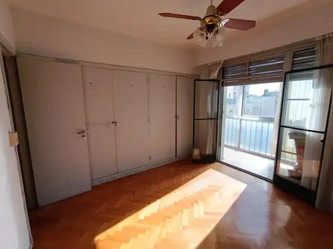 Alquiler Departamento 3 dormitorios balcón luminoso sobre Rivadavia 6700 Flores cerca de Av Carabobo