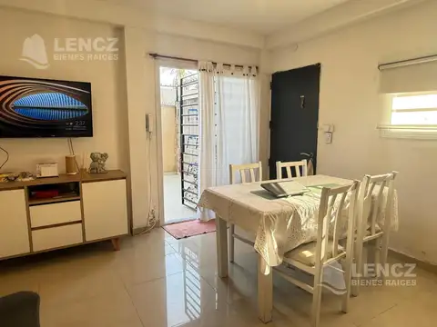 Venta Departamento PH 2 Ambientes Patio, Quilmes Sin Expensas.