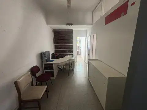Oficina en Venta 66 años