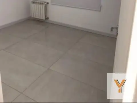 Casa en venta - 3 dormitorios 2 baños - pileta y parrilla - 922mts2 - Lujan