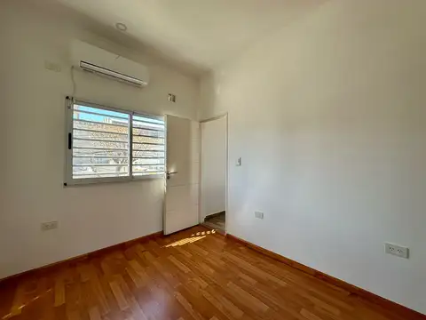 Depto Tipo Casa en Alquiler al Este