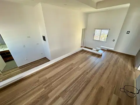 PH 1ER PISO 4 AMBIENTES - EXCELENTE ESTADO Y UBICACIÓN