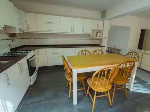 Casa 2 dormitorios garage Belgrano