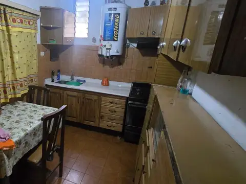 Depto Tipo Casa 6 ambientes con 1 baño