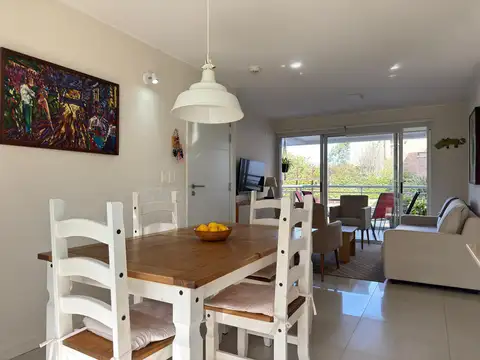 Departamento 3 ambientes con 2 baños