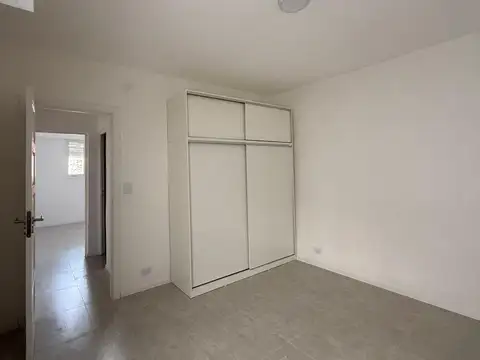 Depto Tipo Casa en Venta 50 años