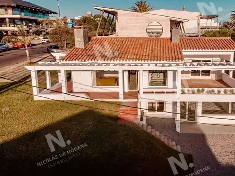 Local en Venta en La Barra, USD 940.000