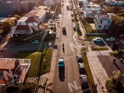 Alquiler de local comercial en La Barra, esquina, Ruta 10 y Los Romances