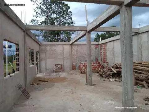 (Cod. 111 - 13 Mz. B) Hermoso lote en esquina con construcci