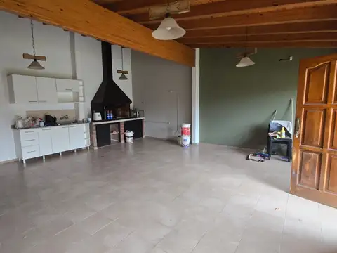 Casa 6 ambientes con 3 baños