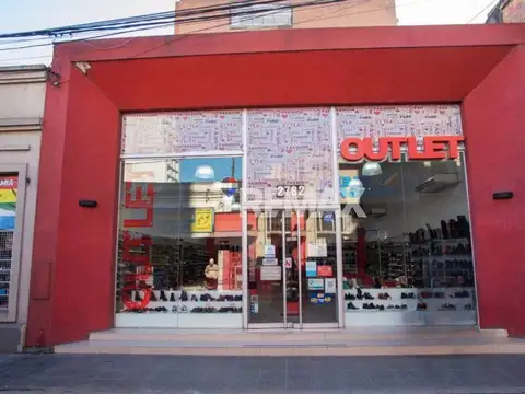 VENTA LOCAL COMERCIAL MODERNO Y CENTRICO