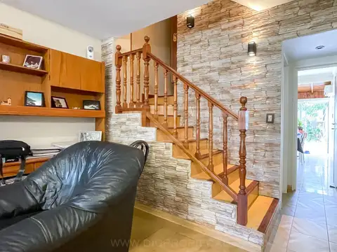 Depto Tipo Casa en Venta con 1 cocheras