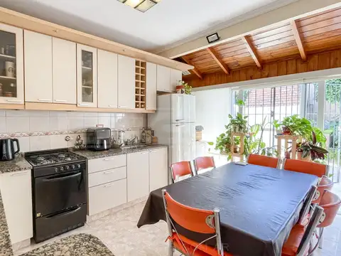 Depto Tipo Casa en Venta 40 años