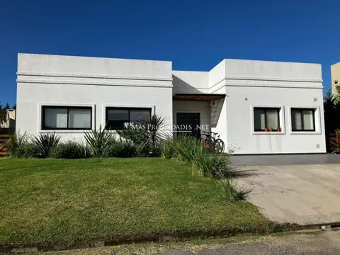 Alquiler Casa en Cruz del sur 3 Dormitorios Canning
