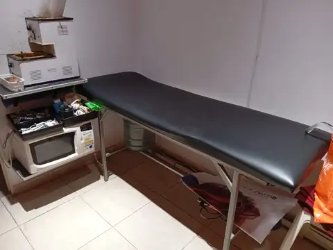Excelente peluquería ubicada en la zona de Flores, cercanía con Av Rivadavia.