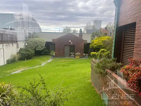 Casa 6 ambientes con 3 baños