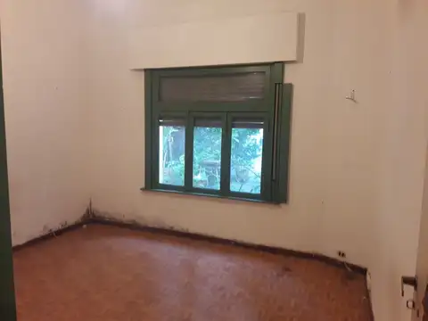 Depto Tipo Casa 5 ambientes con 2 baños