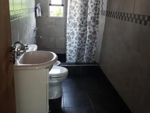 Casa alquiler temporario en Funes - 3 habitaciones con piscina
