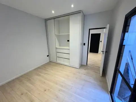 Depto Tipo Casa en Venta 94 años