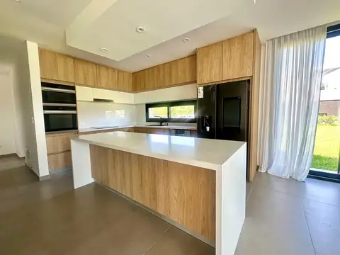 Casa en Venta en Nordelta Carpinchos, USD 950.000